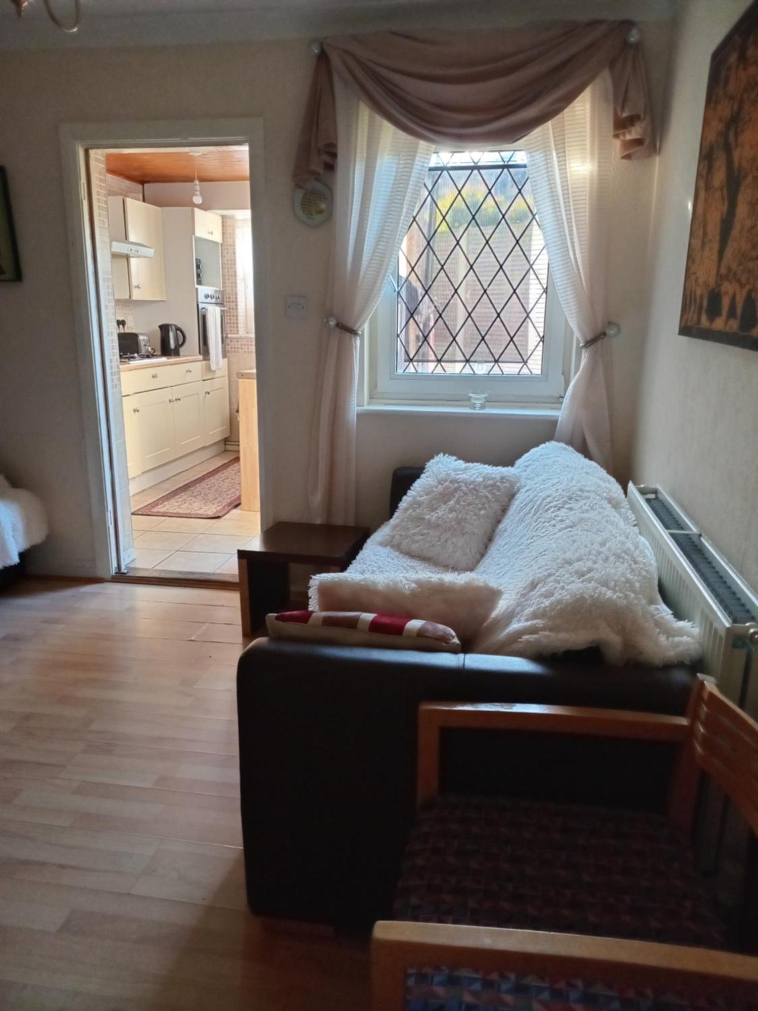 Homestay Wallington Homes *